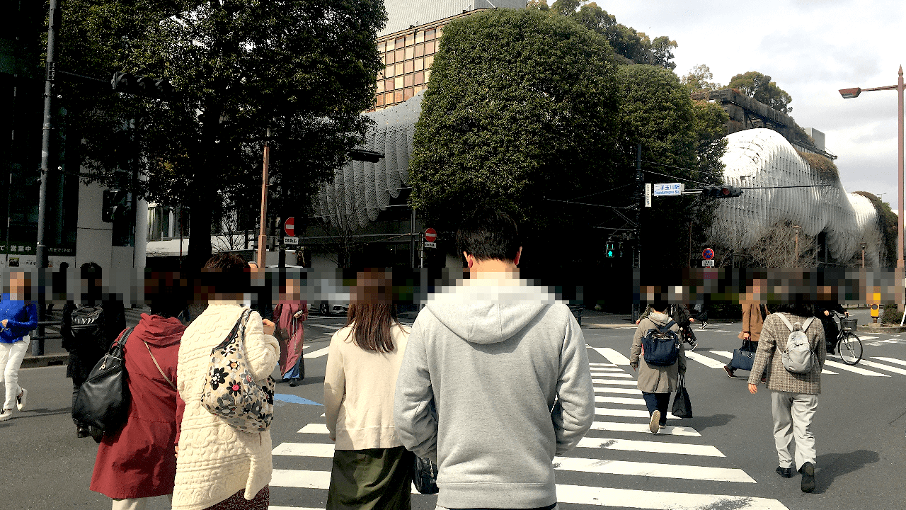 スクランブル交差点。